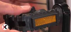how-to-change-pedals-17-opz