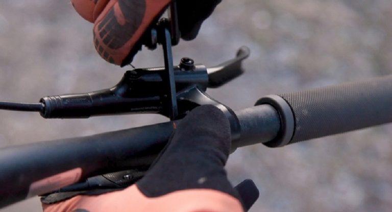 lever in bike
