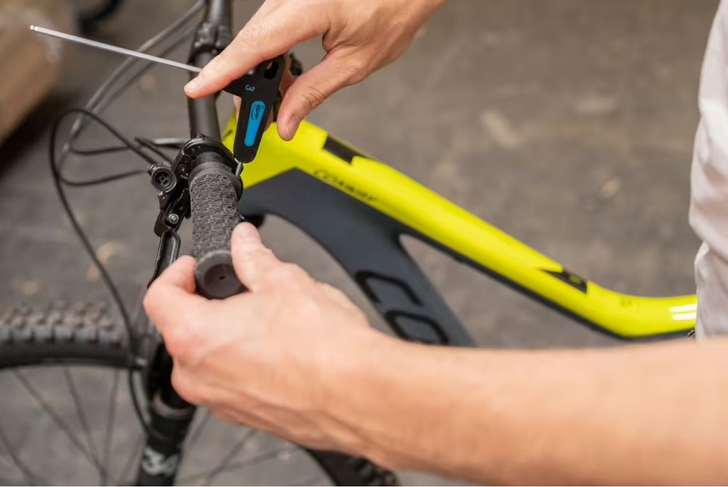 How to take handlebar stem off bike