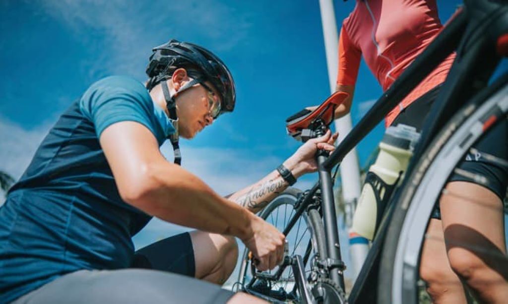 How do you untangle a tangled bike chain