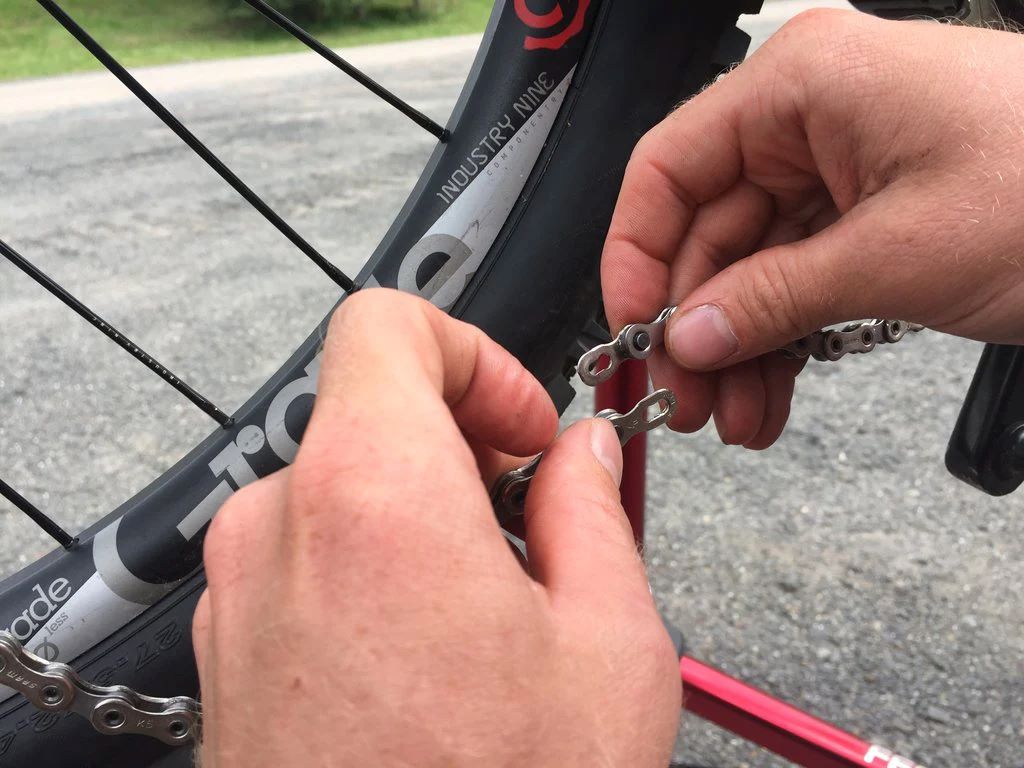 How to adjust mountain bike chain length