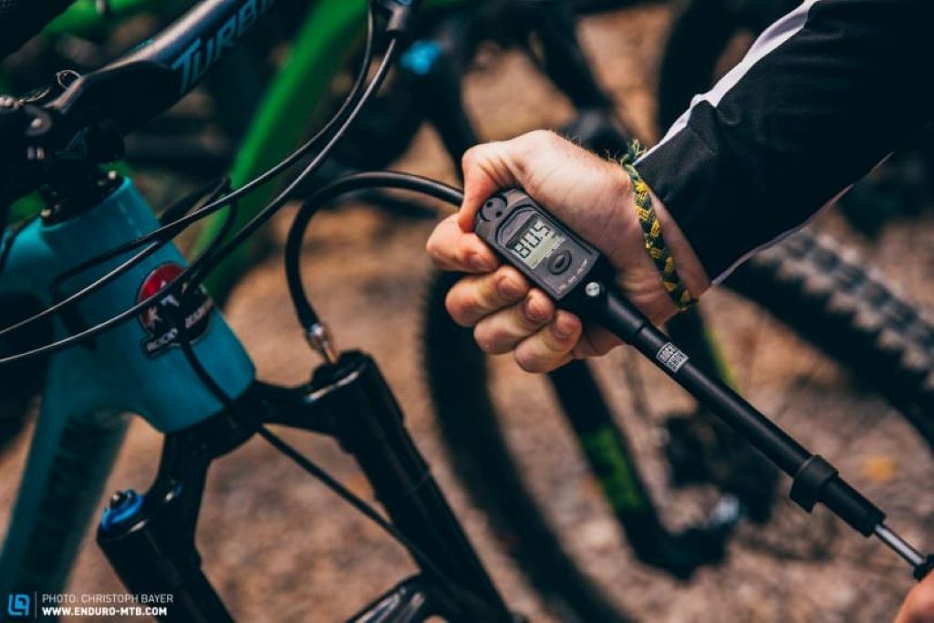 HOW TO ADJUST YOUR MOUNTAIN BIKE SUSPENSION